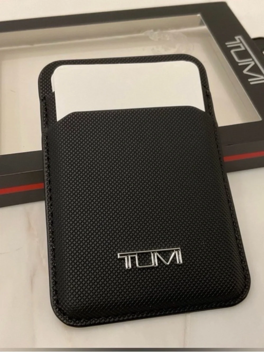 2026 TUMI SLIM LEATHER MAGNETIC CARD MagSafe HOLDER CASE FOR CELL PHONE new!